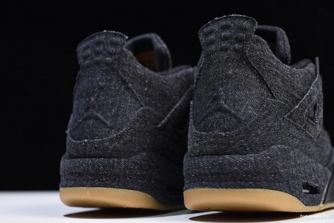 'black' Jordan 4 Air Levi's x AO2571-001 0723